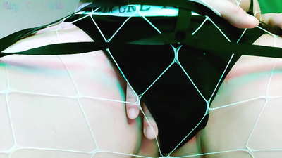 Pelirroja Explica como masturbar su polla y muestra su coño - Dirty Words